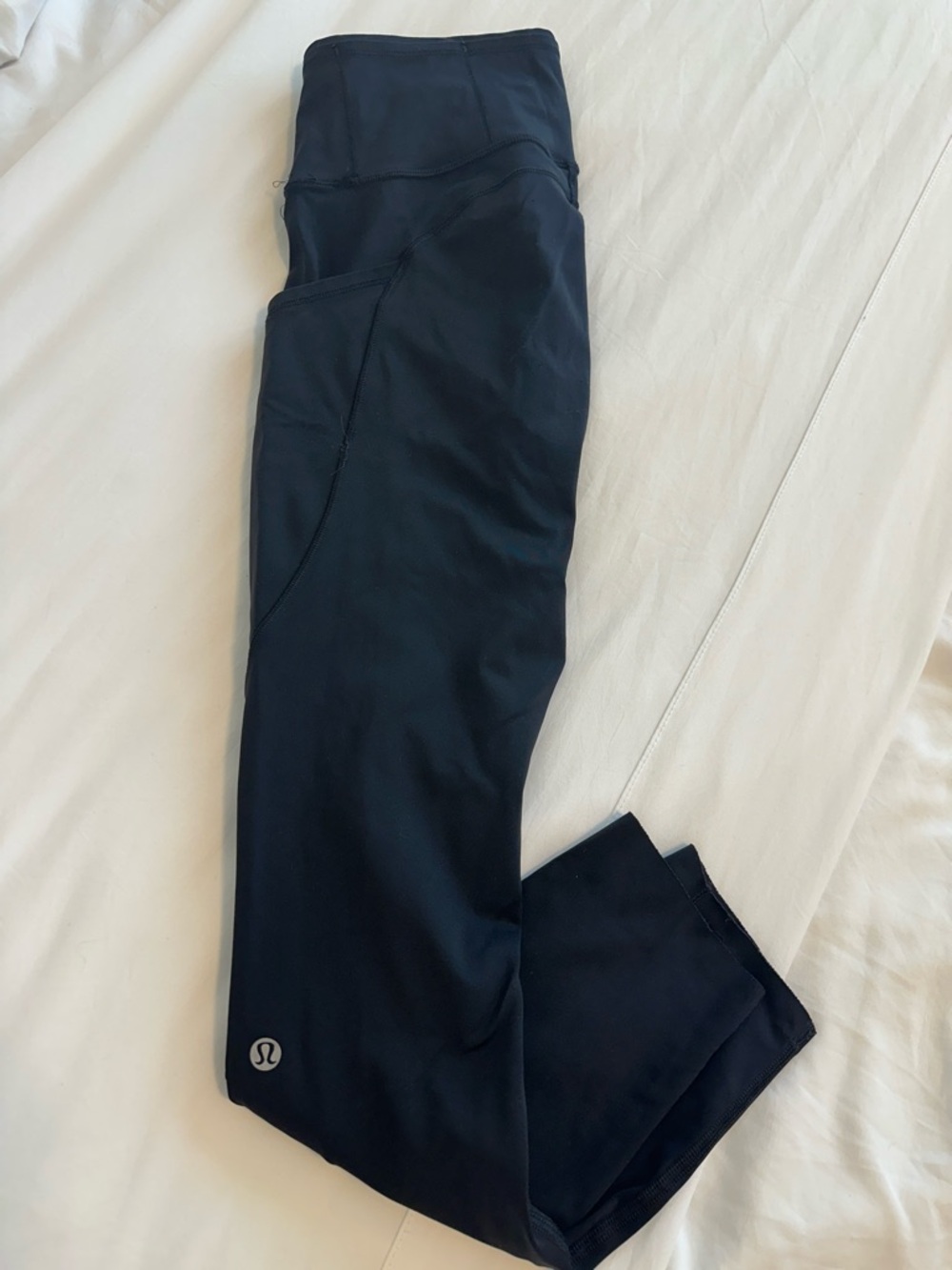 Lululemon  High-Waist Pocket Leggings side pocket . Size tag missing but size 4 - Picture 4 of 4